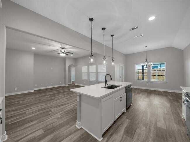 Foto del edificio - 410 Ellis Place Dr