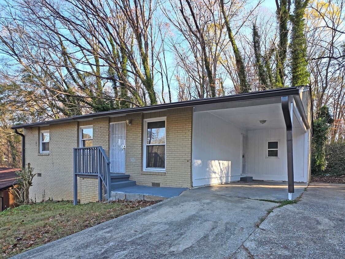 Updated 3-Bedroom Ranch Backing to Swann Nature Preserv - Updated 3-Bedroom Ranch Backing to Swann Nature Preserv