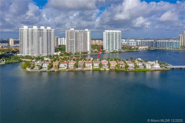 Building Photo - 4032 Island Estates Dr