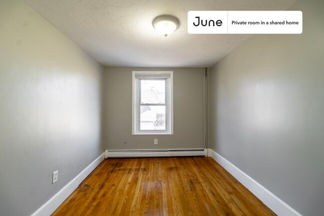 Building Photo - Room in Shared 4 bed/2 bath home in Newton Corner