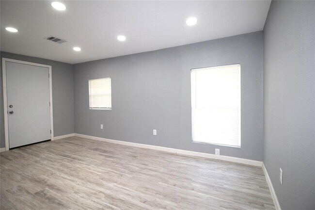 Foto del edificio - 701 Koehl St