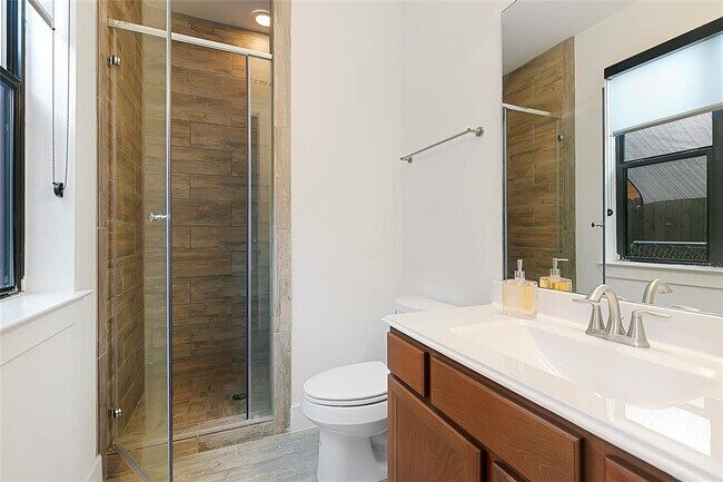 Foto del edificio - 5125 Elysian St