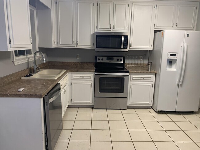 Building Photo - 13036 Gopher Wood Trail