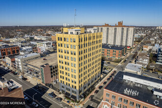 Building Photo - 601 Bangs Ave