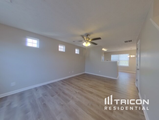 Foto del edificio - 115 Highgate Trail