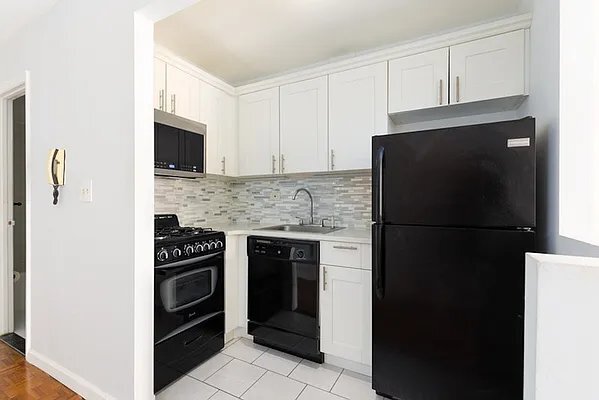 Foto del edificio - 222 E 14th St