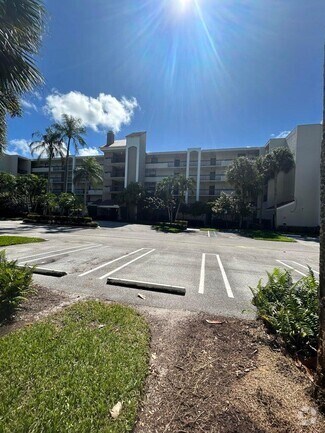 Building Photo - 950 Lavers Cir