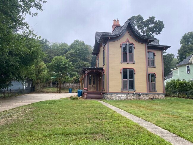 Foto del edificio - 331 Douglas Ave