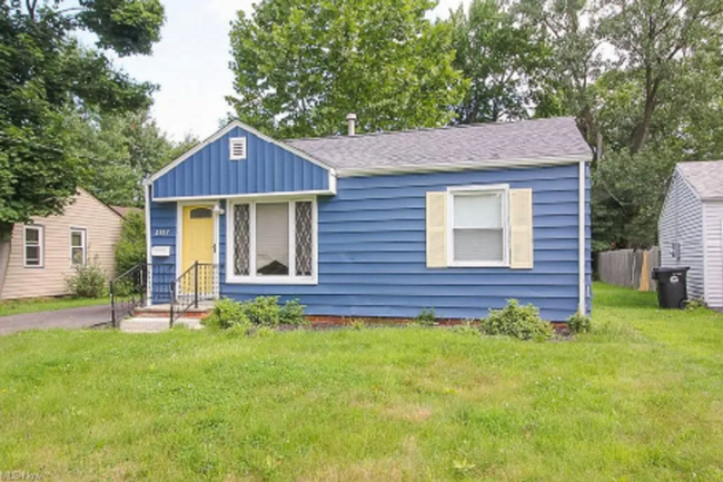 Building Photo - 2337 Greenvale Rd