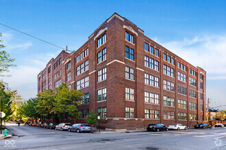 Building Photo - 430 N Park Ave