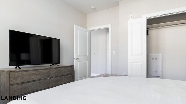 Foto del edificio - 3005 Chestnut Grv Ln