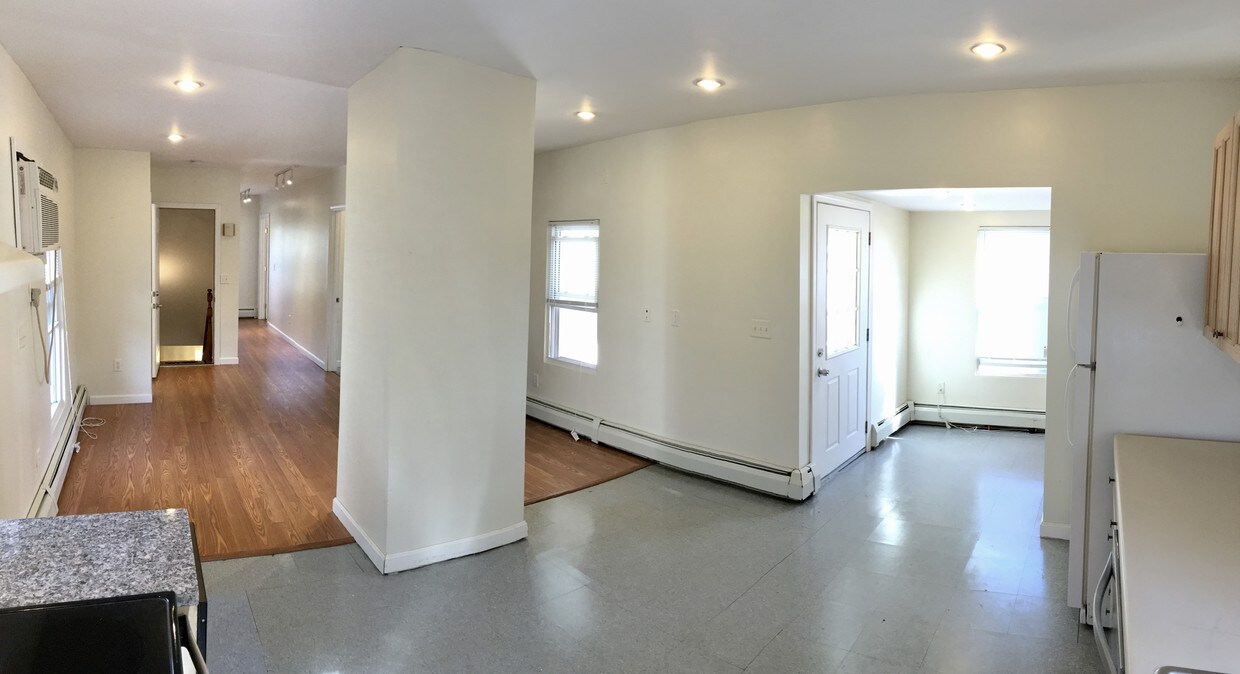 Living Room/Kitchen - 1517 Main St