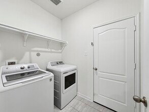 Building Photo - 25402 Trinity Oakley Ct