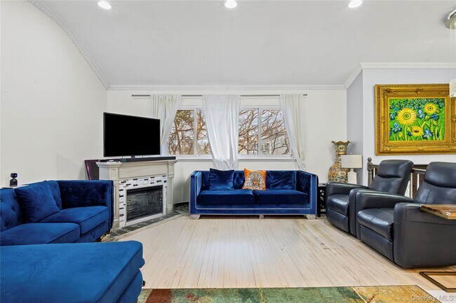 Foto del edificio - 18 South Dr