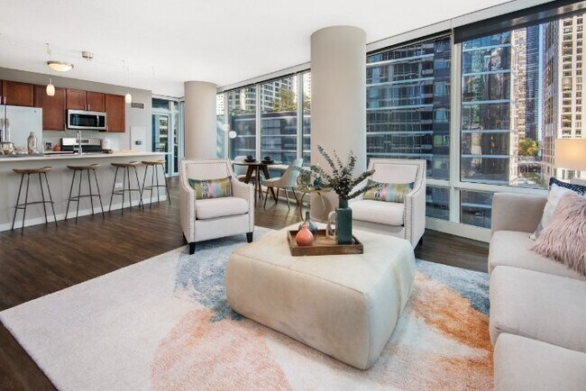 Foto del edificio - 346 E Grand Ave