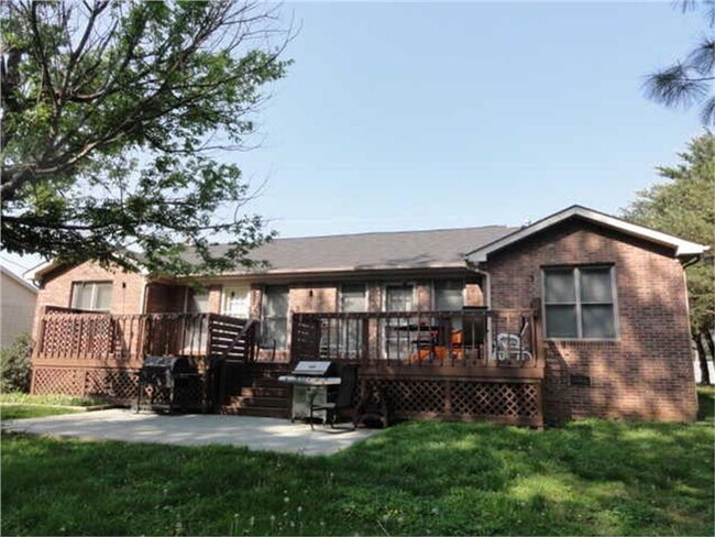 Foto del edificio - 230 Lovers Ln