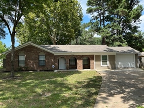 Building Photo - 2750 Norwood Cove
