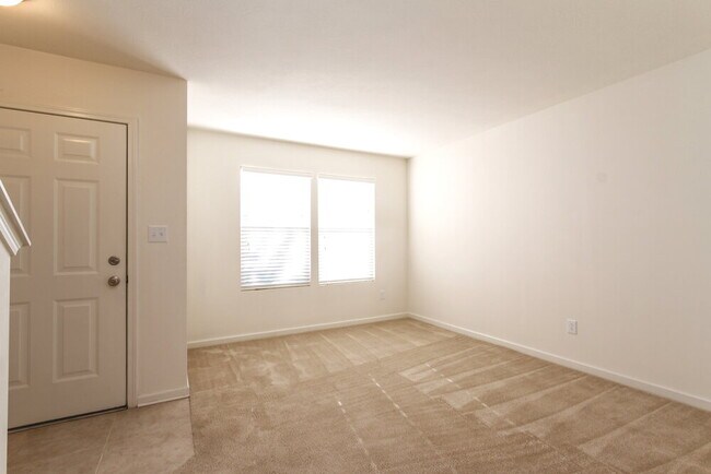 Foto del edificio - 2405 Woodfield Blvd