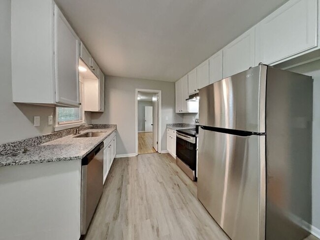 Foto del edificio - 3409 S Maywood Ave