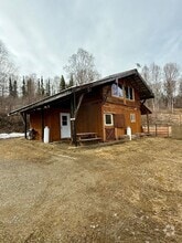 Building Photo - 1375 Blackberry Dr
