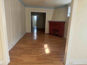 Building Photo - 8xx Foulkrod St