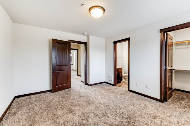 Building Photo - 4033 S Junett St