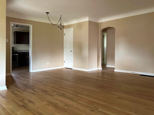 Building Photo - Cozy 2 Bedroom Home In Park Hill! Garage! ...