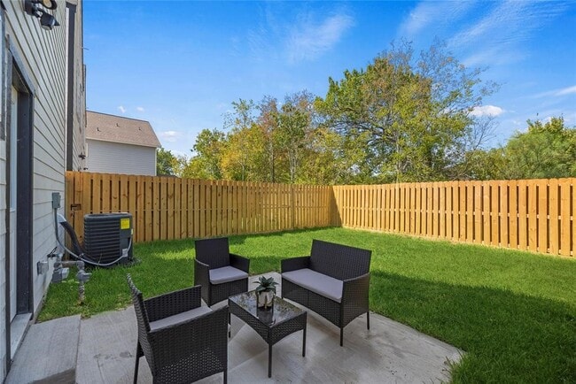 Building Photo - 8636 Scott St