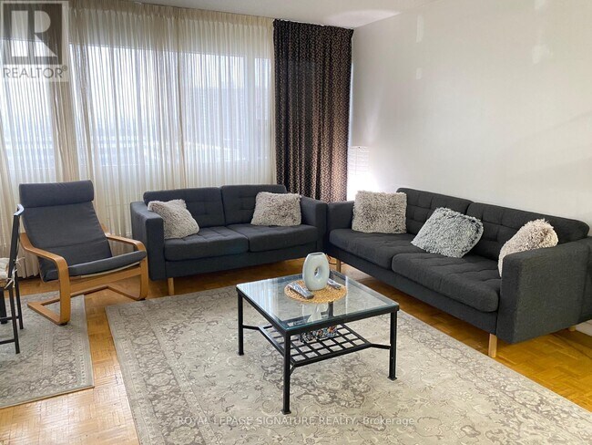 Building Photo - 100 Leeward Glenway