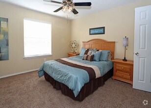 Bedroom - Summit on the Lake in Fort Worth TX