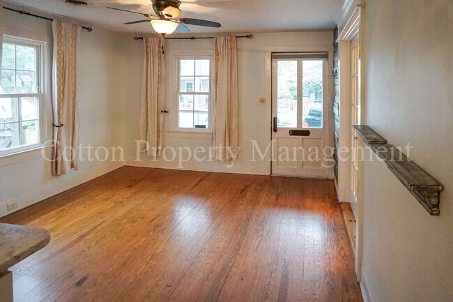 Building Photo - 2108 Barnett Ave