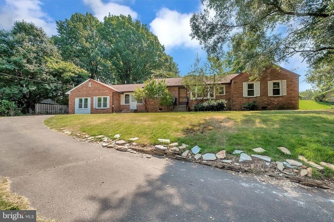 Building Photo - 5825 Piedmont Dr