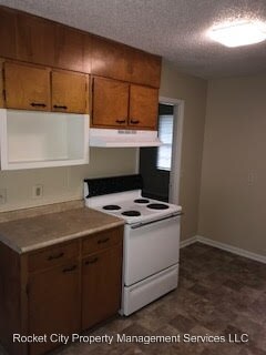 Foto del edificio - 3002 Merry Oaks Dr NW