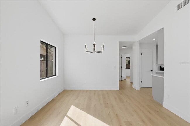 Building Photo - 640 Macduff Ln