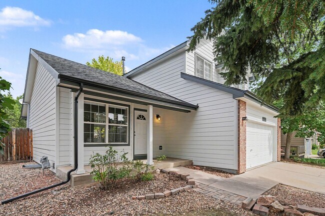 Foto del edificio - 2224 Water Blossom Ln
