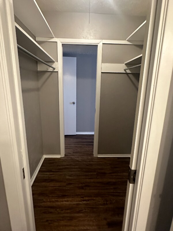 Foto del edificio - 2114 E Marshall Ave