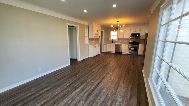 Building Photo - 4156 Hinsdale Rd