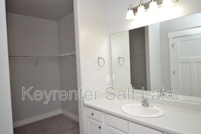 Building Photo - 13232 Andros Ln