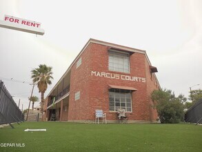 Building Photo - 701 W Yandell Dr