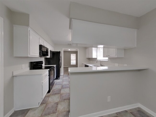 Building Photo - 1411 Chart Dr