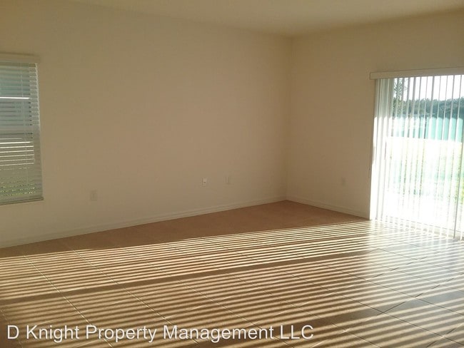 Building Photo - 5 br, 3.5 bath House - 565 Ogelthorpe Dr.