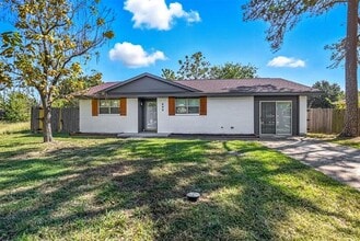 Building Photo - 808 Bullock Dr