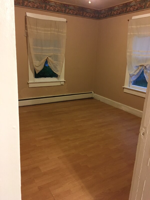 1273 Queen St Unit 1, Southington, CT 06489 Room for Rent in