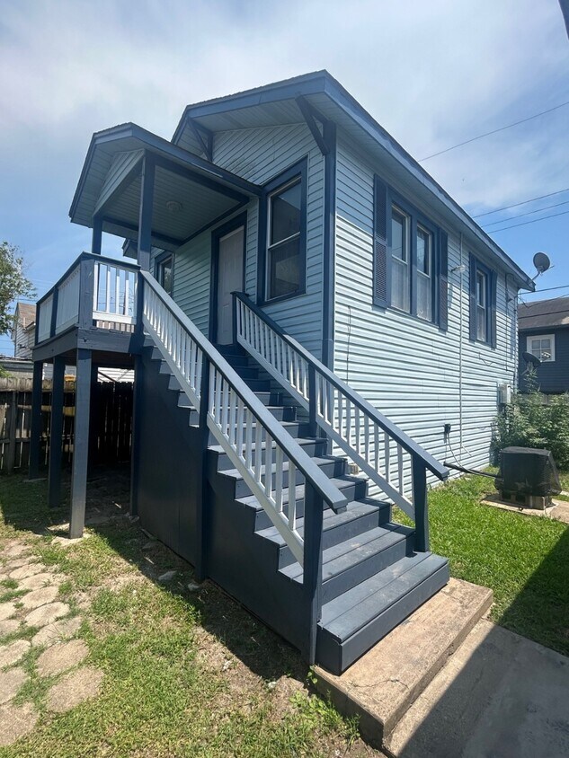 Foto principal - 3909 Avenue M