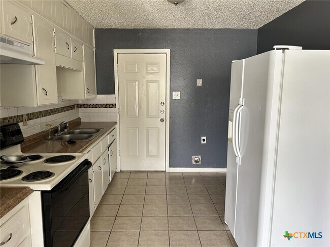 Building Photo - 1307 Janis Dr