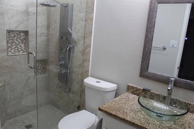 Foto del edificio - 3402 Heathcliff Dr