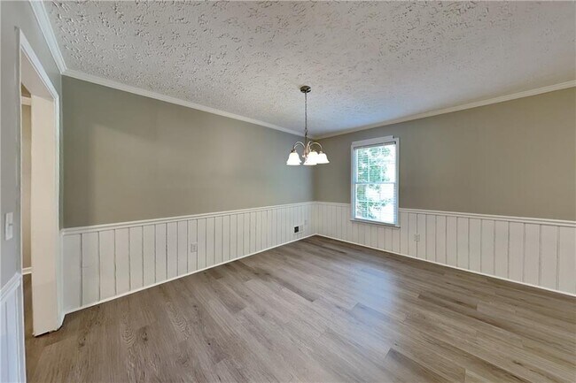 Building Photo - 2169 Winding Creek Ln SW
