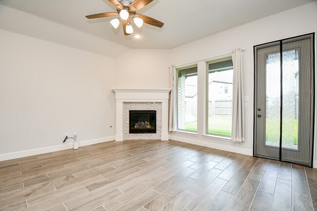 Building Photo - 21312 Palm Arbor Dr