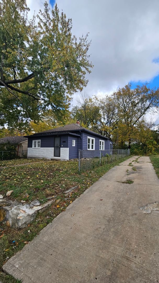 Building Photo - 5659 Indiana Ave | 3 BDRM 1 BATH | 1124 SQFT