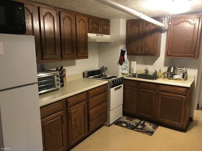 Building Photo - Studio, 1 bath 4plex - 27 Cameron Ave # 29
